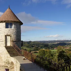 la-tour-de-quinsonnas.hotels-rhonealpes.com/